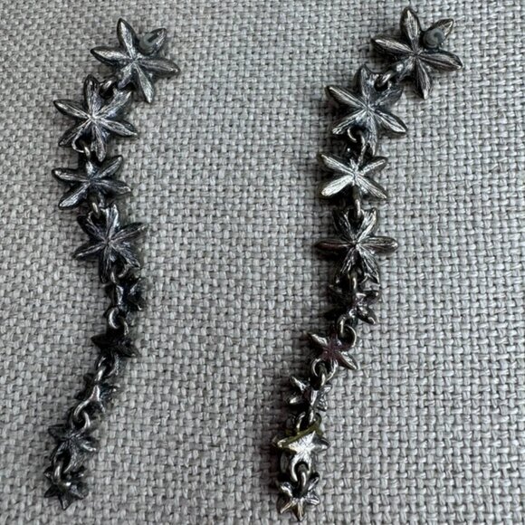 Zara - Floral Drop Earrings - Picture 5 of 8